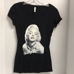 Marilyn Monroe V-neck t-shirt